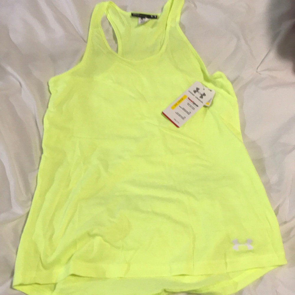Women’s workout top